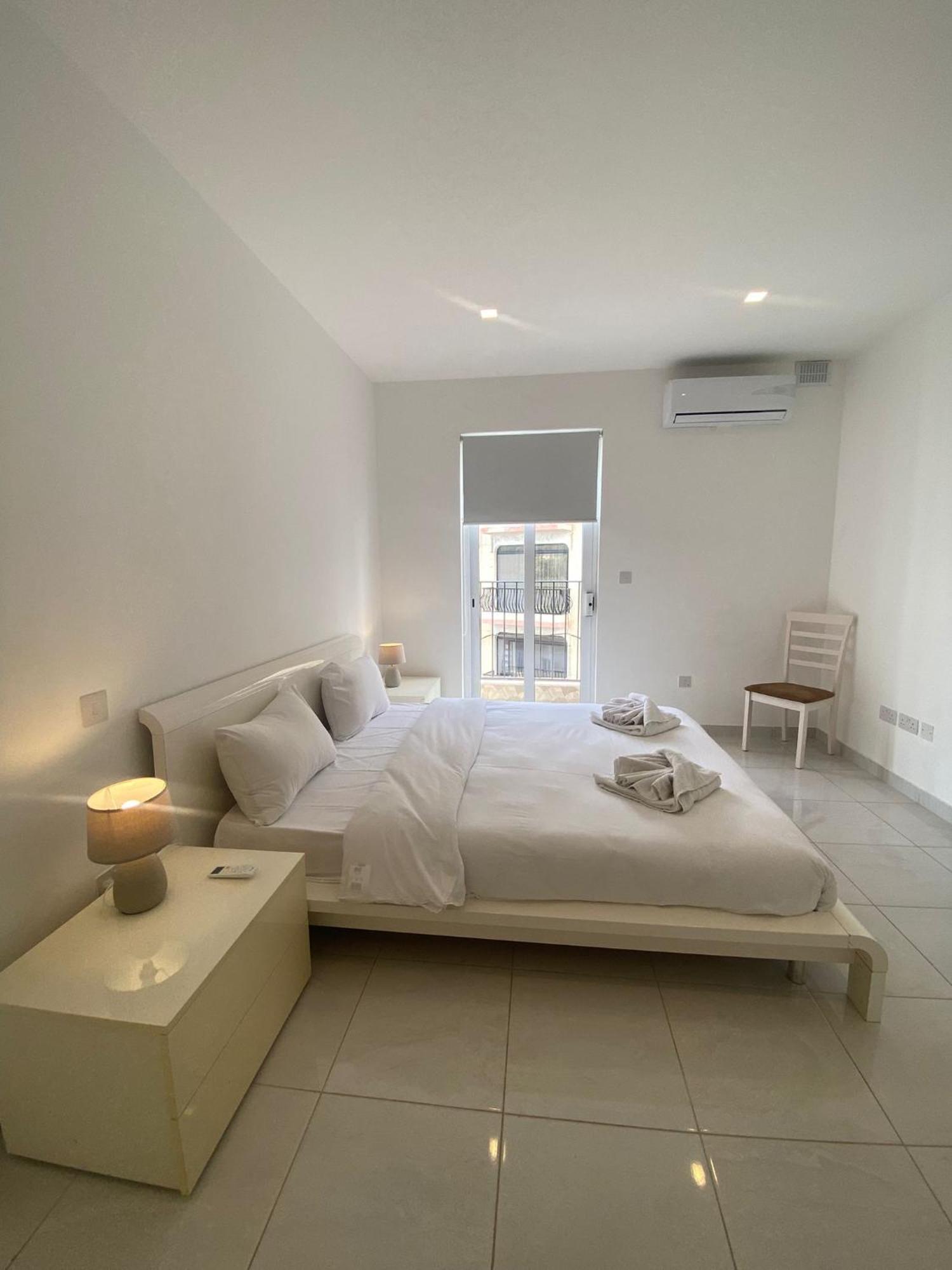 Apartament Spectacular Distant Seaview Sliema
